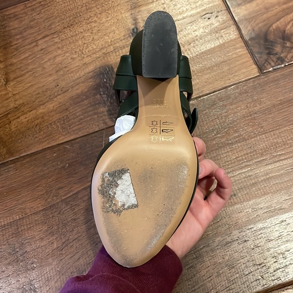 SOLD- Green comfortable heels Armani - Picture 3 of 4